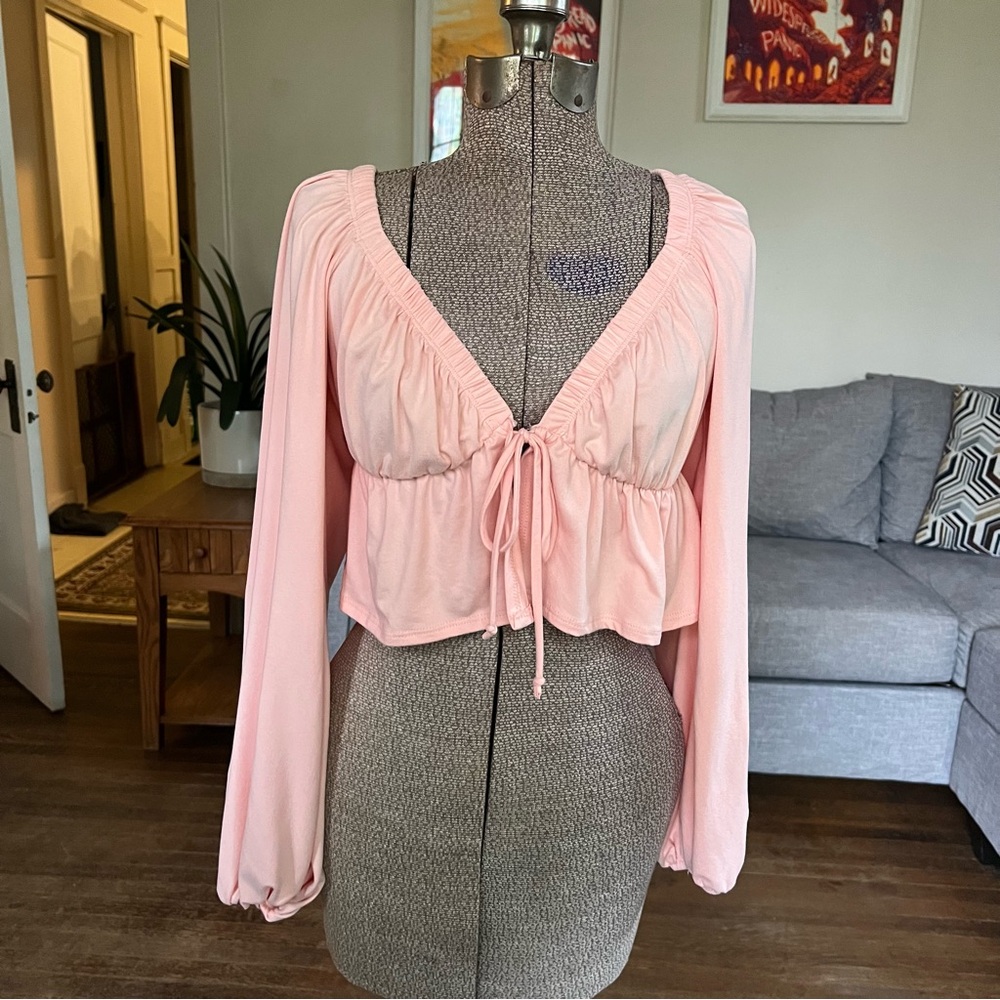 BLUE BLUSH - PINK - BELL SLEEVED TIE CROP - MEDIUM